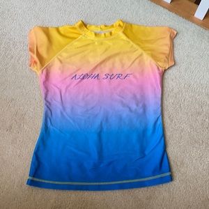 Sun specs size small rash guard